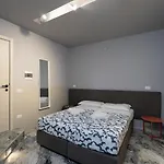 Mia Bella Capri *